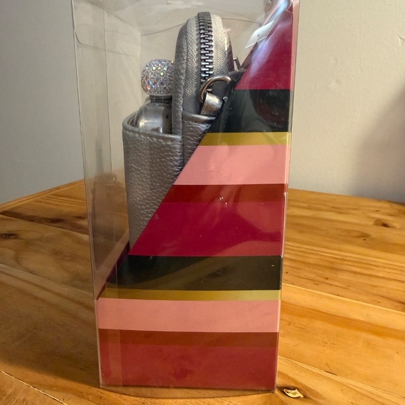 NANETTE LEPORE HOLIDAY PARTY RHINESTONE FLASK & SPARKLE Bag Purse SILVER NIB - Picture 4 of 8